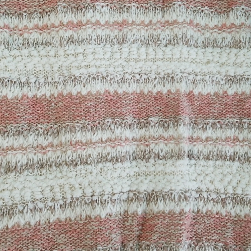 Maurices sweater - Picture 3 of 4